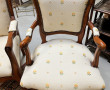 Fauteuil Voltaire et fauteuil style Loui