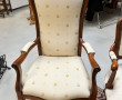 Fauteuil Voltaire et fauteuil style Loui