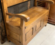 Banc coffre en bois fruitier. H 80 x L 1