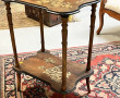 Table bureau à piètement cambré, un tiro