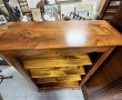Bibliothèque ouverte en bois fruitier pa