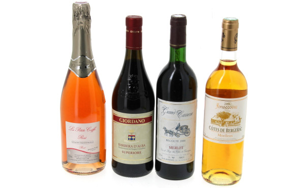 Lot de 4 bouteilles: - 1 B MERLOT 1996 