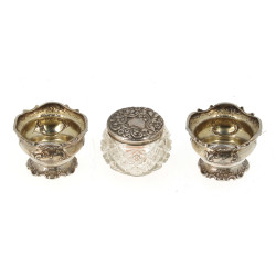 Paire de petites coupelles en argent, in