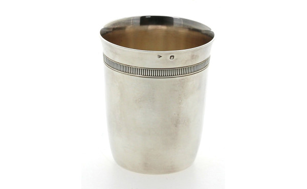Timbale en argent, poinçon minerve, déco