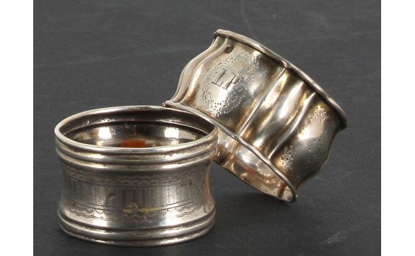 Deux anneaux de serviette en argent, poi