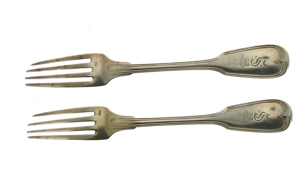 Deux fourchettes en argent 800ème, trava
