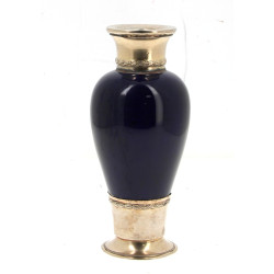 Vase en porcelaine bleu de four, col et 