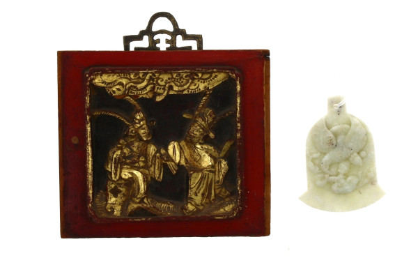 Pendentif en jade à décor d'un aigle, 8 