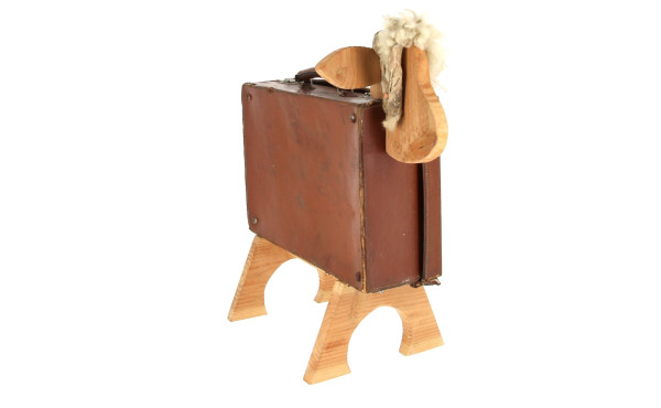 Valise-mouton - Objet de créateu réalisé