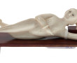 Femme médecin, ivoire d'hippopotame (L 1
