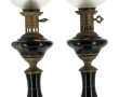 Paire de grandes lampes à pétrole électr