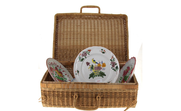 Mallette en osier L 46 cm garnie de quel