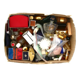Lot de miniatures de parfums, tiges et f