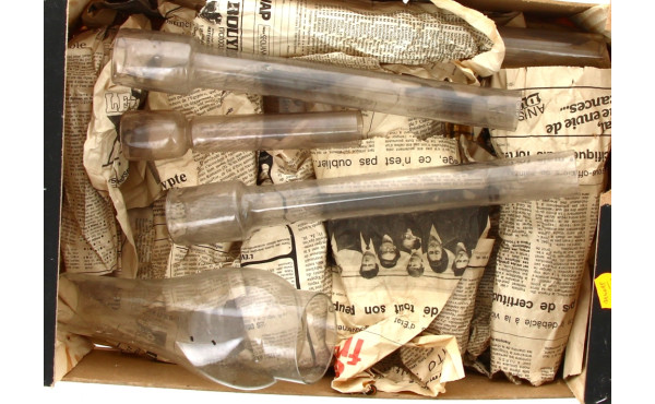 Lot de 14 tubes en verre de lampes à pét