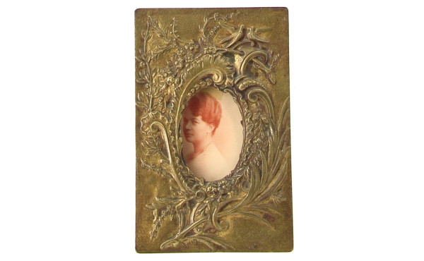 Cadre porte-photo en bronze à décor d'un