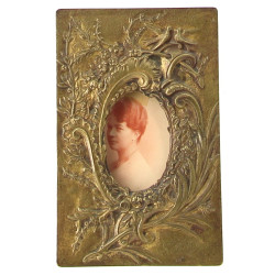Cadre porte-photo en bronze à décor d'un