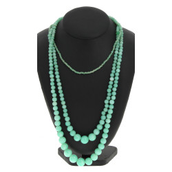 Collier vintage 3 rangs en perles de ver