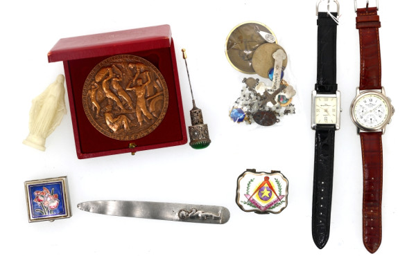 Deux montres bracelets Yonger et Bresson