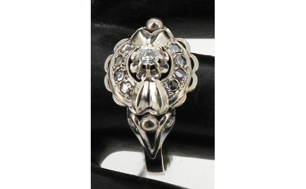 Bague ancienne en or gris 18 cts, poinço