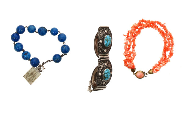 Lot de 3 bracelets : un bracelet 3 rangs
