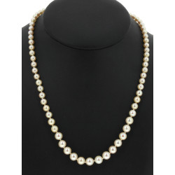 Collier de 71 perles de culture en chute