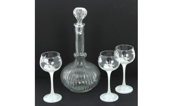 Carafe en verre avec bouchon, corps godr
