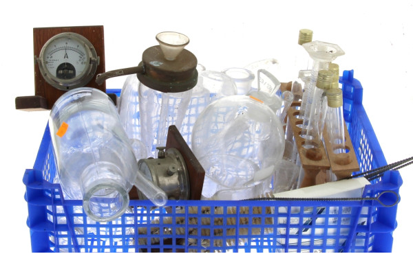 Lot de verrerie de laboratoire
