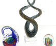 Sculpture contemporaine en verre sur soc