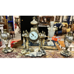 Garniture de cheminée en marbre de coule