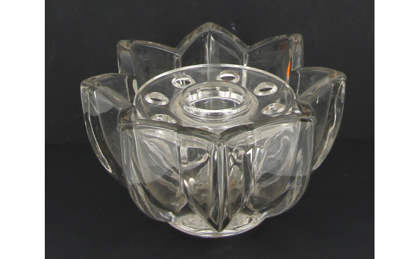 Vase en verre moulé de forme étoilé, H 1