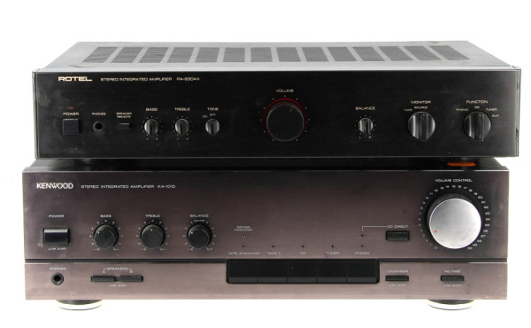  Lot hifi avec 2 amplis ROTEL RA-930AX e
