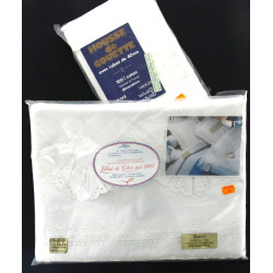 Parure en dentelle blanche (drap 240 x 3