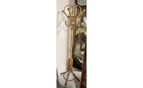 Porte-manteaux ancien en rotin (petits a