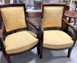 Paire de fauteuils en acajou style Resta
