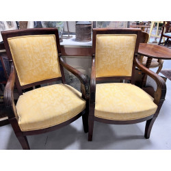 Paire de fauteuils en acajou style Resta