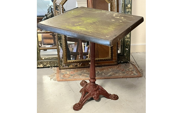 Table de bistrot carrée, piètement fonte