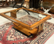Belle table basse en merisier, base en b