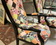 2 fauteuils voltaire laqués noir et tiss