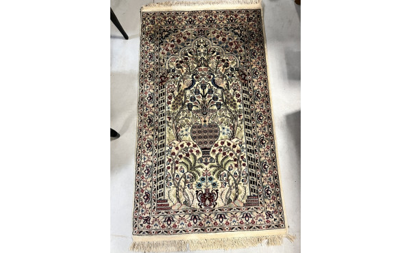Tapis en laine et soie, 157 x 93 cm