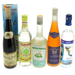 Lot de 5 bouteilles d'alcools: liqueur d