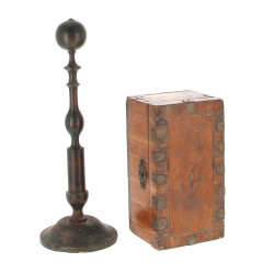 Boîte ancienne en placage et métal, déco