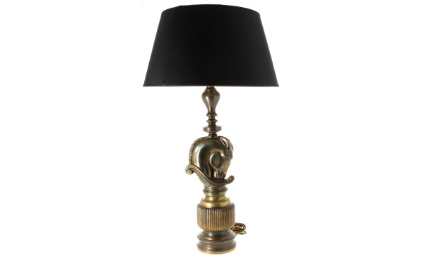Pied de lampe en métal en forme de tête 