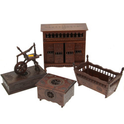 Thème BRETAGNE - Lot de mobilier miniatu
