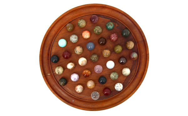 Jeu de solitaire en bois et pierres dure