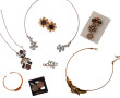 Lot de bijoux fantaisie : 3 colliers : u