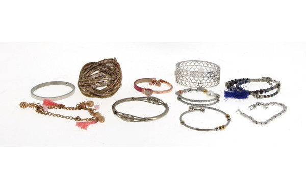 Lot de 10 bracelets fantaisie