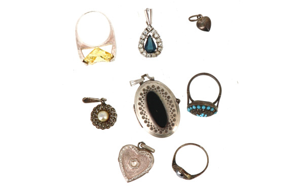 Lot de bijoux en argent : 5 pendentifs (