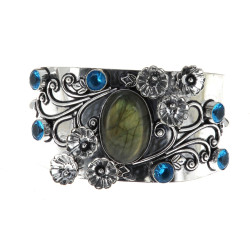 Important bracelet manchette en argent 9