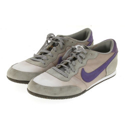 NIKE - Deux paires Nike femme couleur gr