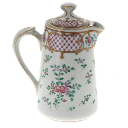 Verseuse en porcelaine décor de motifs f